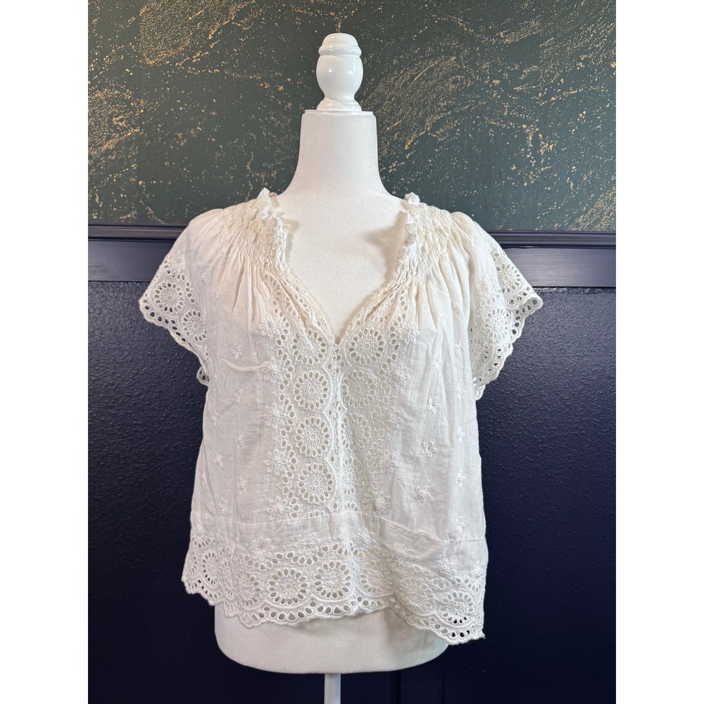 The Impeccable Pig Eyelet Embroidery Blouse White Boho Short Sleeve Top Medium